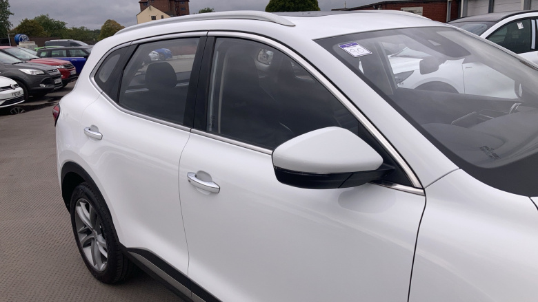 MG Hs 1.5 T-GDI Exclusive 5dr DCT Petrol Hatchback